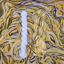 Load image into Gallery viewer, 'Ditzy' Self Striping Sock Sets
