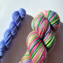 Load image into Gallery viewer, 'Belville' Self Striping Sock Set
