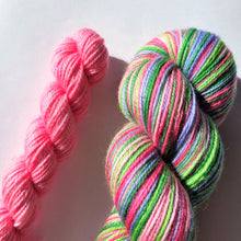 Load image into Gallery viewer, 'Belville' Self Striping Sock Set
