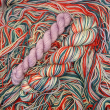 Load image into Gallery viewer, 'Spiegeltent' Self Striping Sock Sets
